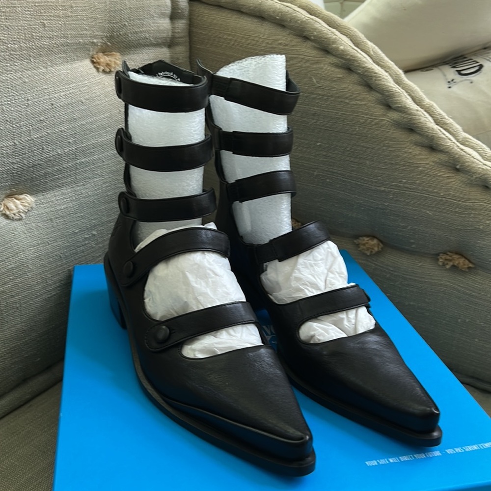 John Fluevog Complex Black Wrappings Strappy Ankle Boot. Size 7.5